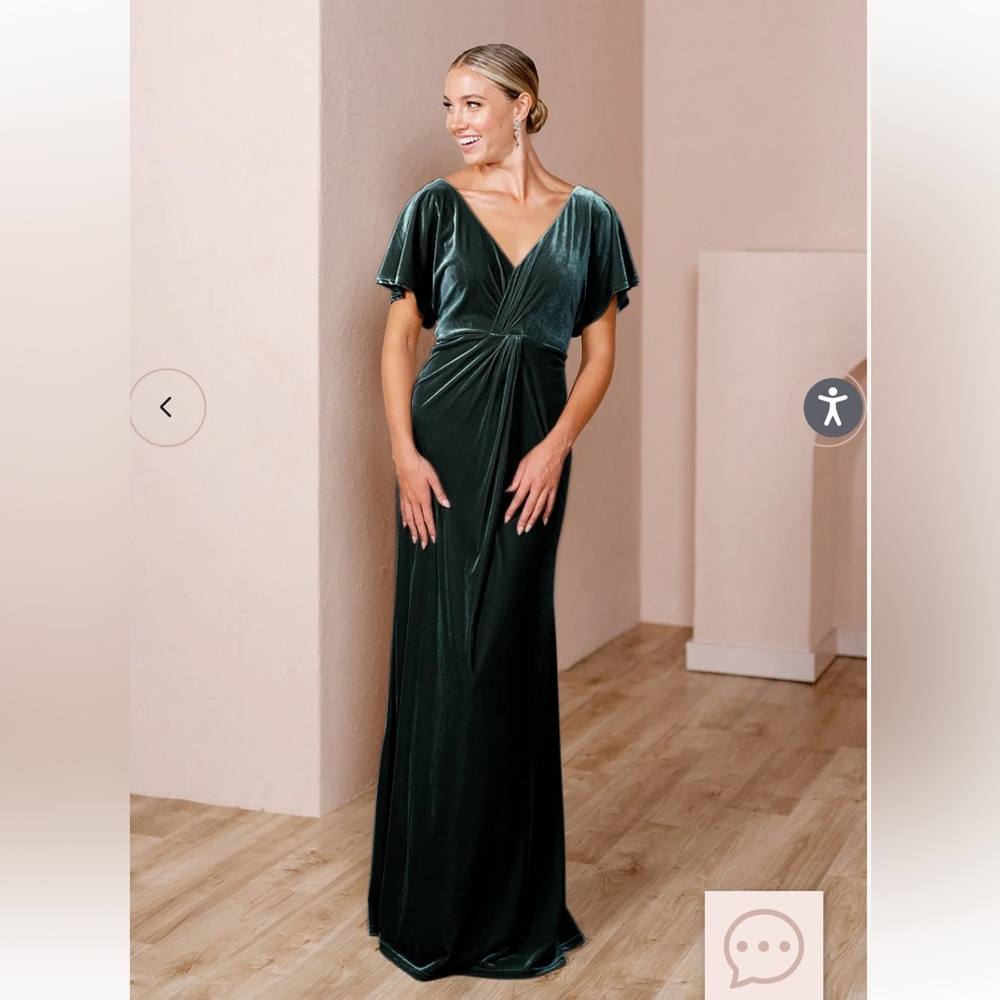 Revelry Gwen Velvet Dress | Classic Emerald